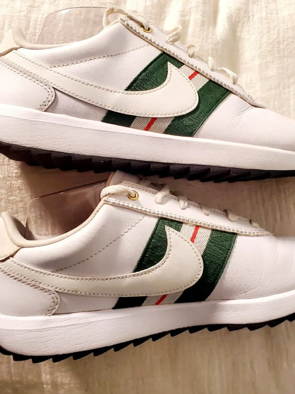 Nike Leather Sneakers White Green Stripe Trainers Men’s 8 / Women’s 9.5 Classic